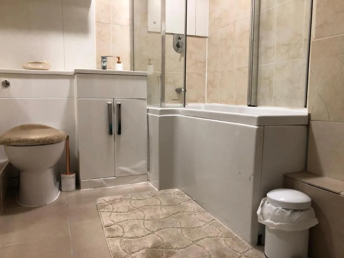 Entire Flat Very Comfortable 1 Bedroom London Apartment